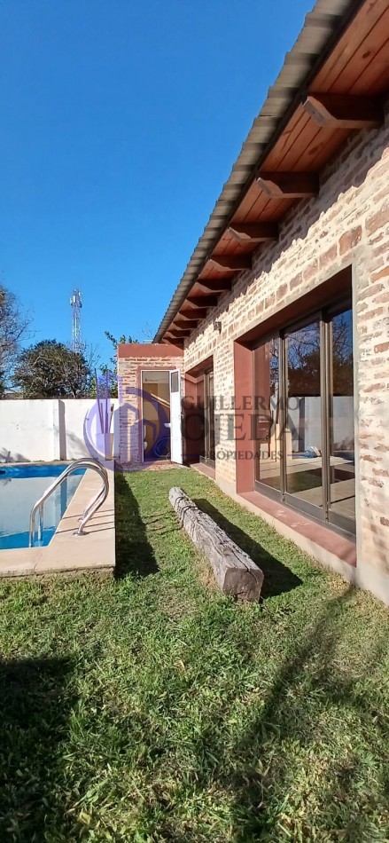 Casa con pileta a la venta en centeno 