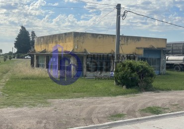 Casa con local comercial sobre ruta 34 y acceso 